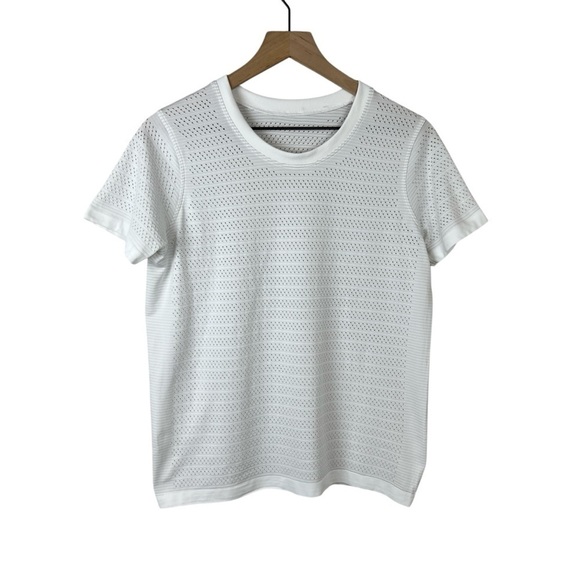 lululemon athletica Tops - Lululemon Breeze By Short Sleeve Shirt